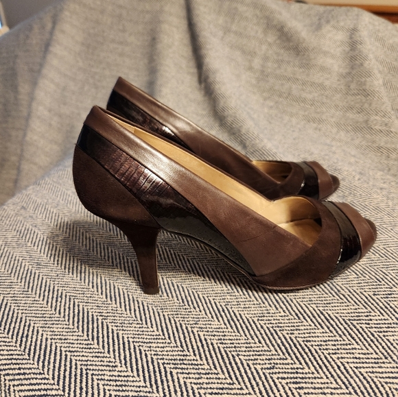 Shoes - Picture 4 of 5